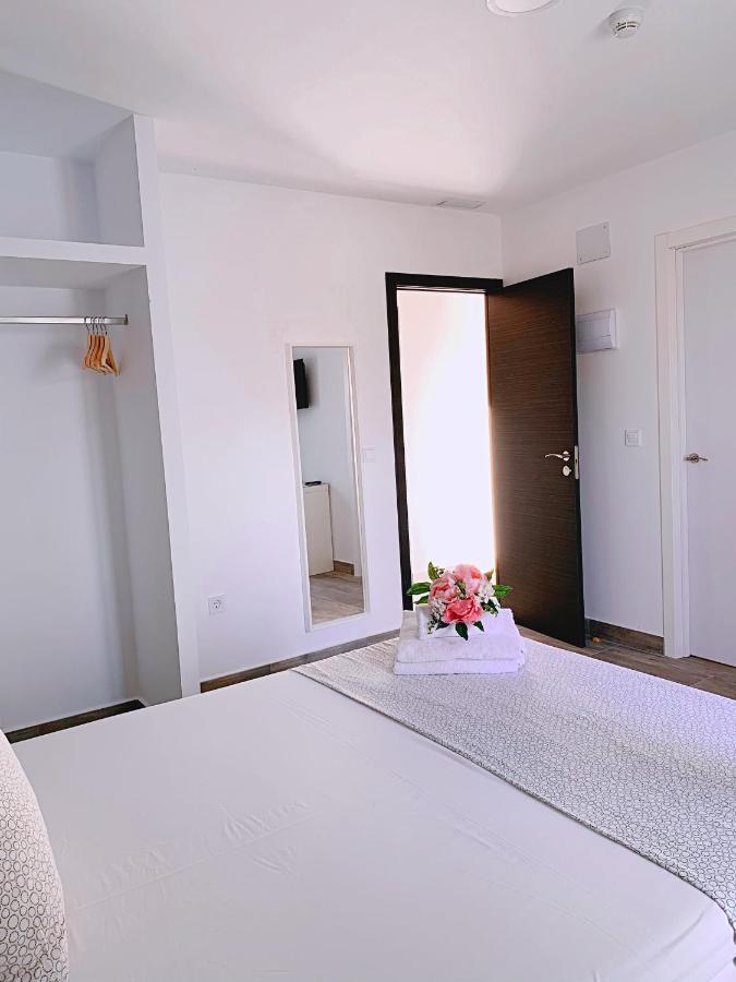 Hostal El Castillo Alcala De Guadaira Luaran gambar
