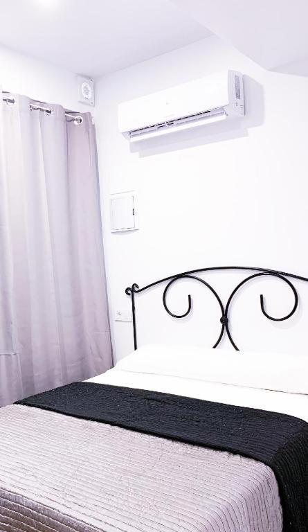 Hostal El Castillo Alcala De Guadaira Luaran gambar
